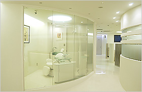 診療室（個室）Private room